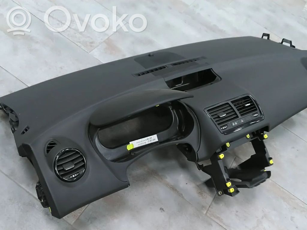 Opel Meriva B Panelis 