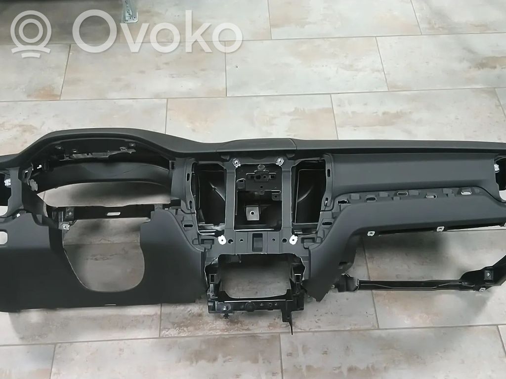 Volvo XC60 Panelis 
