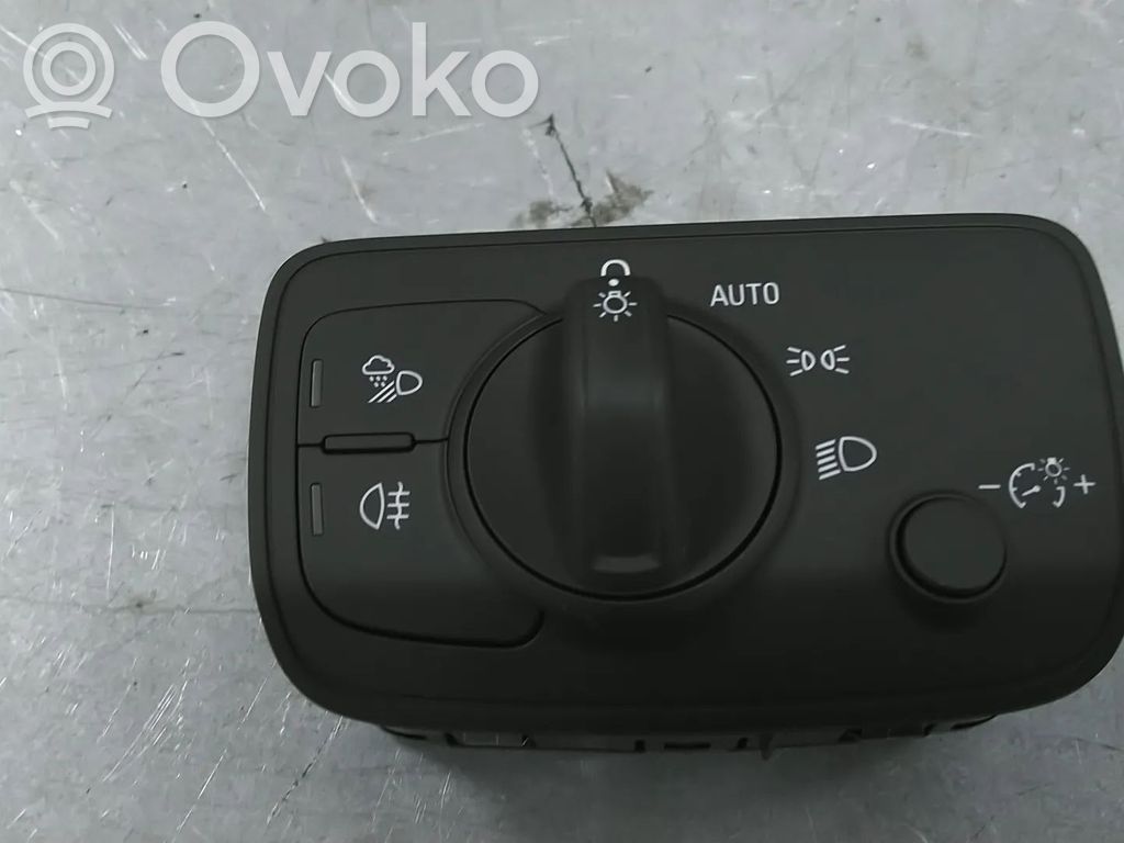 Altra parte interiore   8V0941531AQ