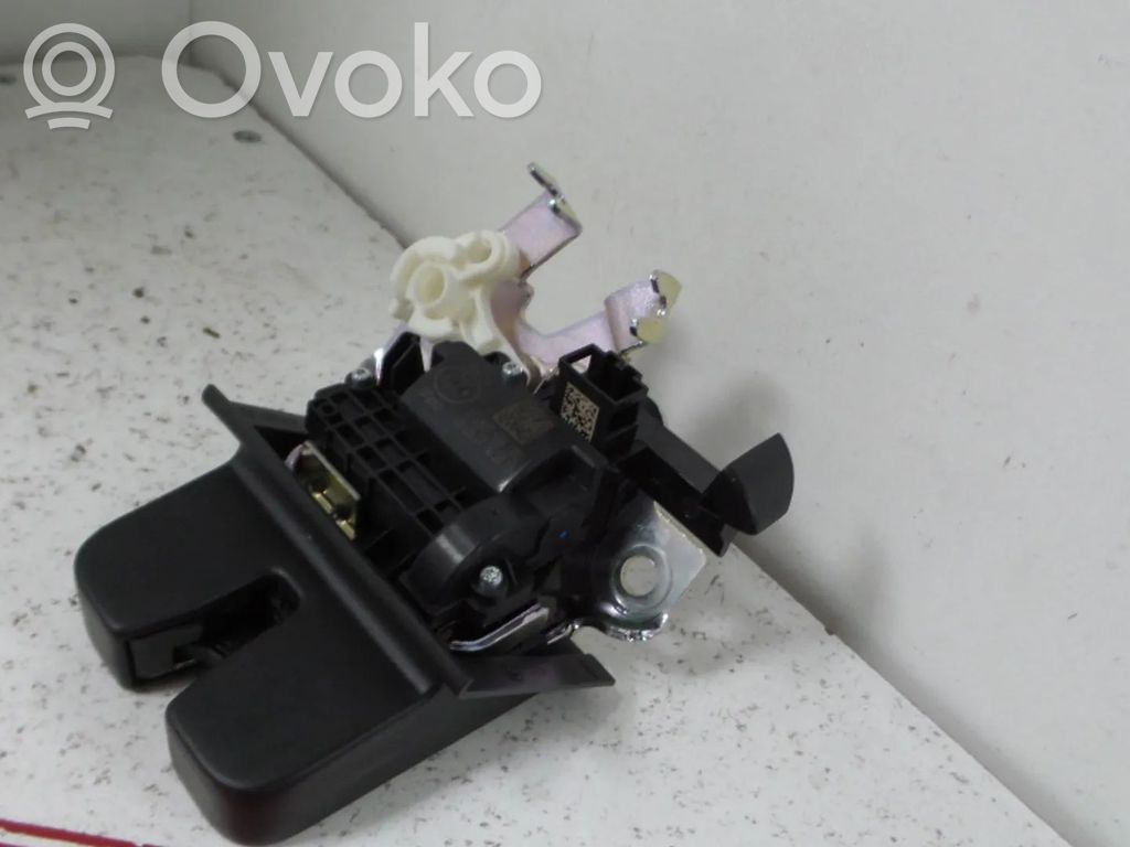 Skoda Karoq Zamek klapy tylnej / bagażnika 