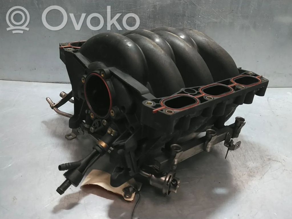 Audi A6 S6 C5 4B Kolektorius įsiurbimo 