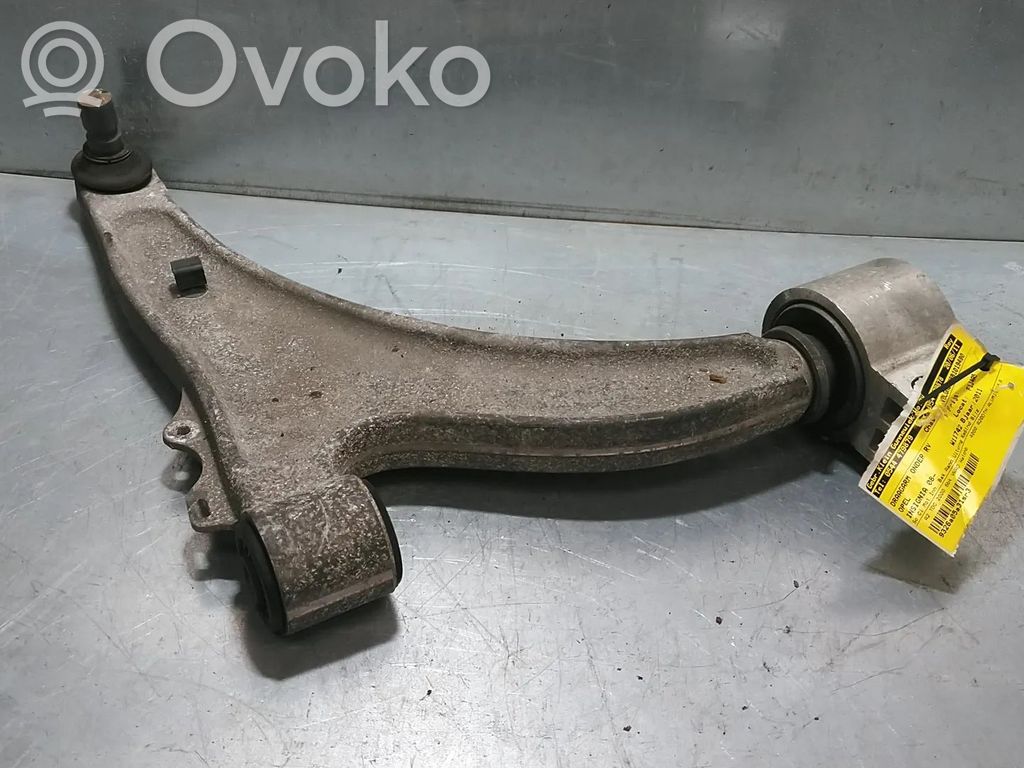Opel Insignia A Dolny wahacz przedni 