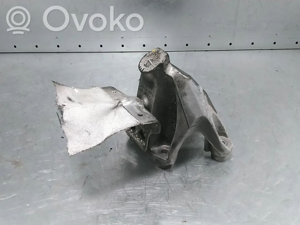 Engine mount bracket   8W0199307H