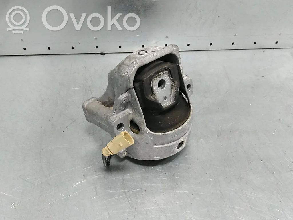 Audi Q5 SQ5 8R Engine mount bracket 
