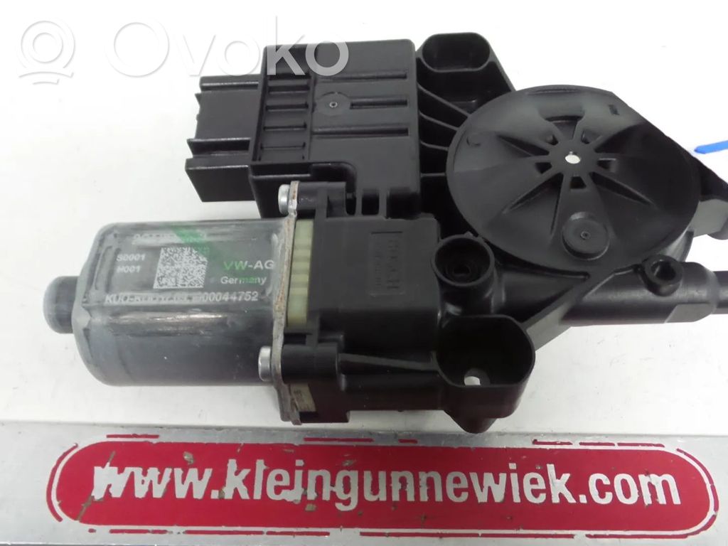Skoda Fabia Mk3 (NJ) Motor macara geam ușă față 