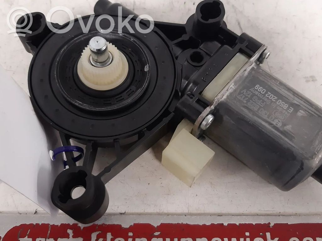 Skoda Superb B8 (3V) Motorino alzacristalli della portiera anteriore