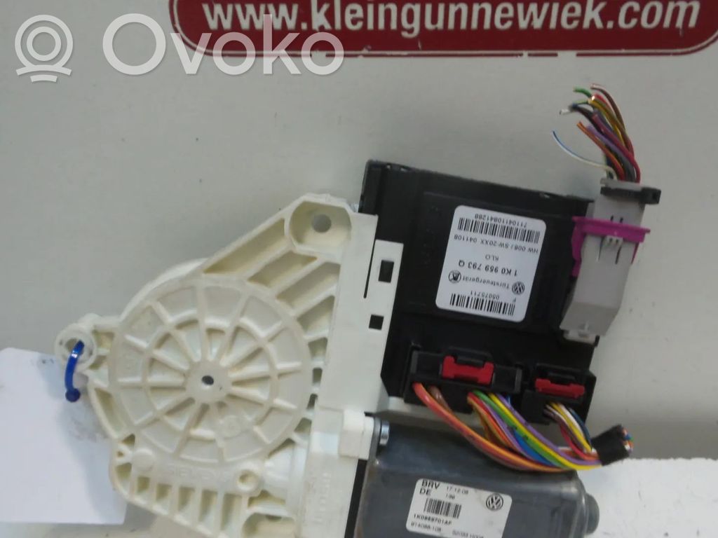 Volkswagen Golf VI Silnik regulatora szyby drzwi przednich 
