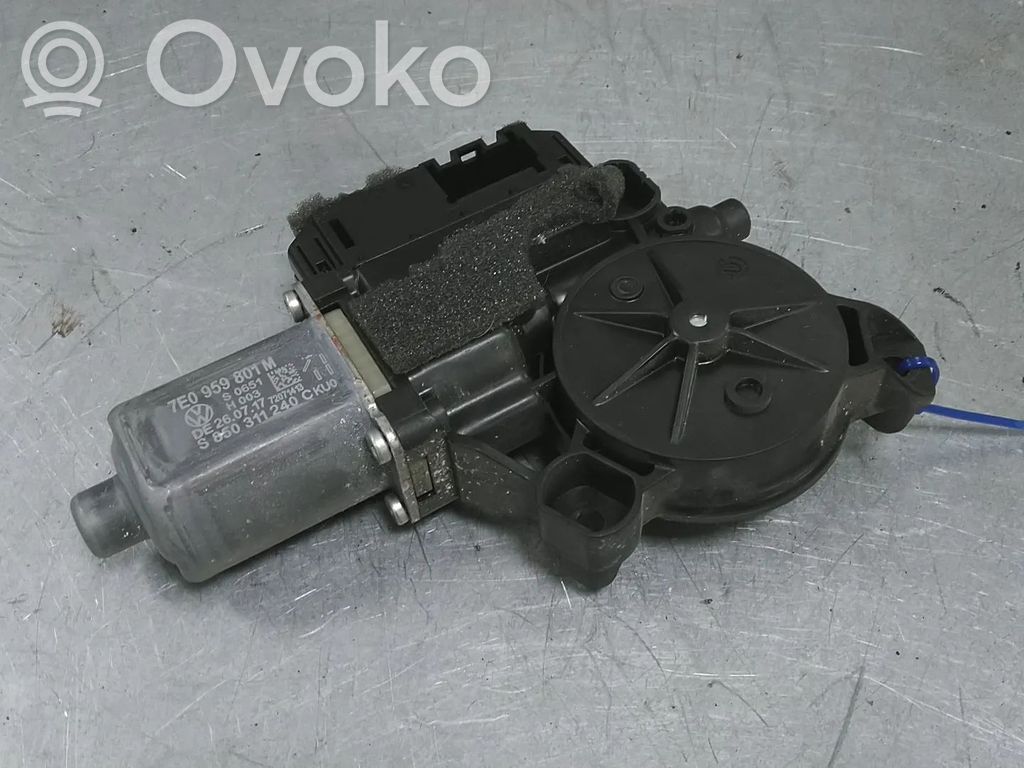 Volkswagen Transporter - Caravelle T6 Silnik regulatora szyby drzwi przednich 