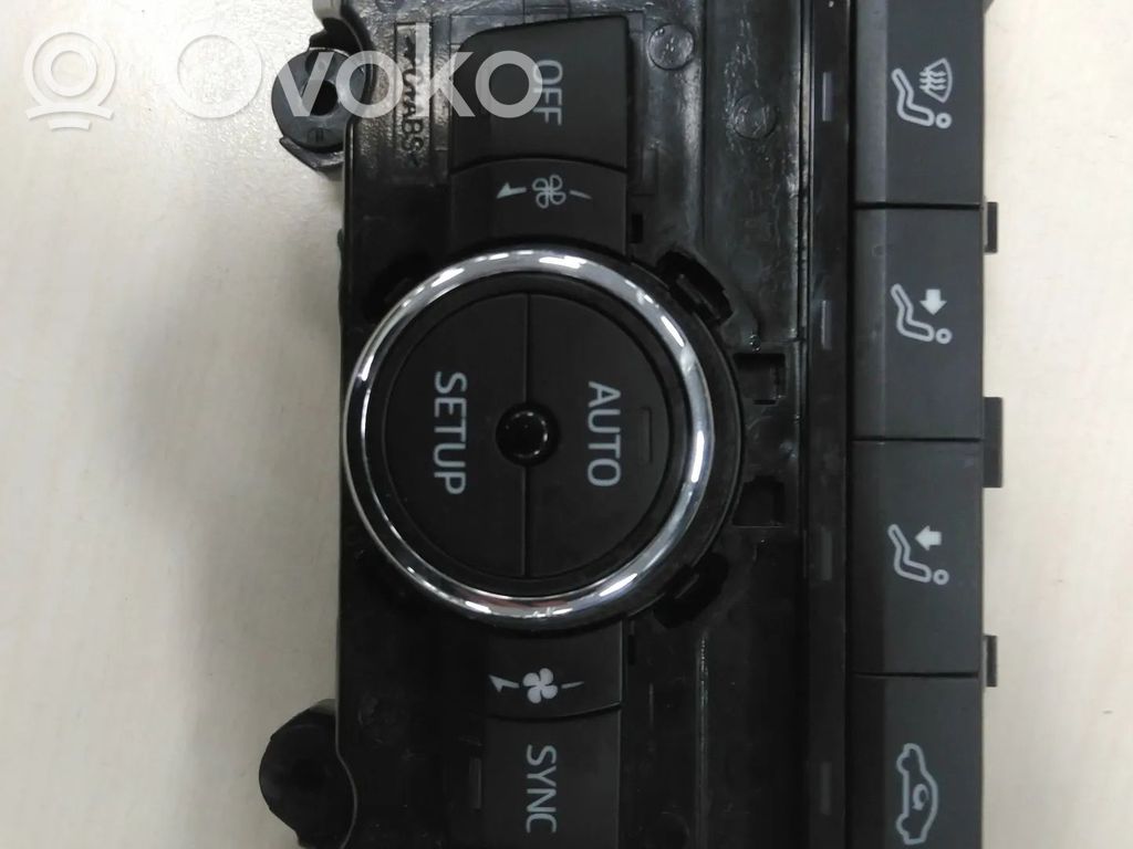 Seat Leon (5F) Climate control unit 