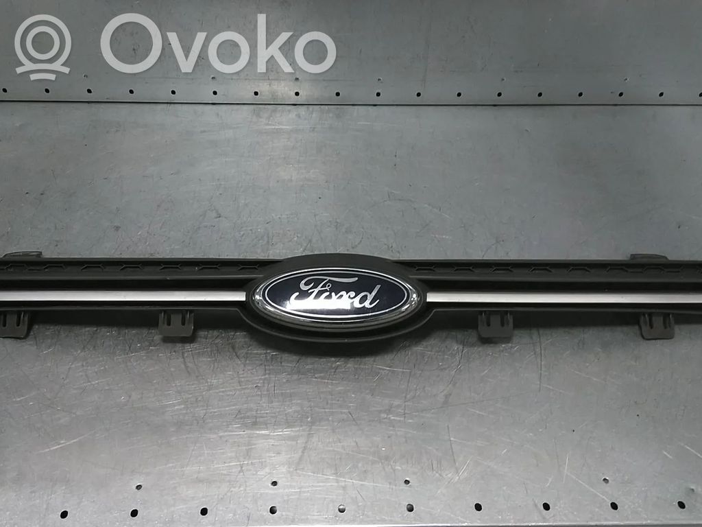 Ford Ecosport Etupuskurin ylempi jäähdytinsäleikkö 