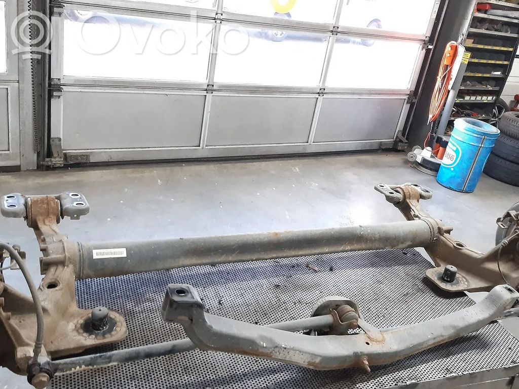 Opel Zafira C Grinda punții spate 