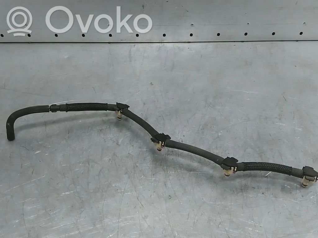 Volkswagen Jetta VI Fuel line pipe 