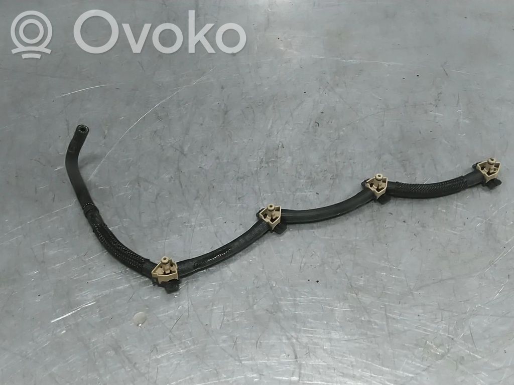 Volkswagen Jetta VI Fuel line pipe 