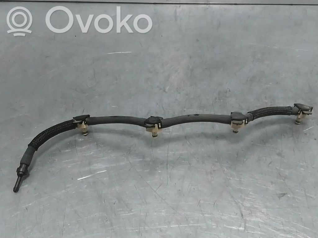 Volkswagen Jetta VI Fuel line pipe 