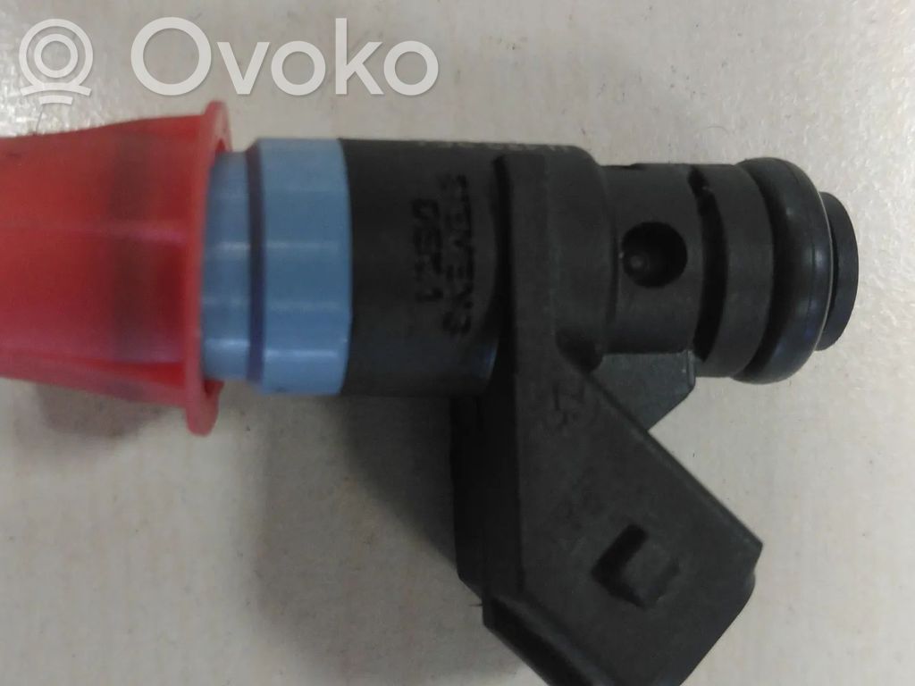 Dacia Logan I Fuel injector 