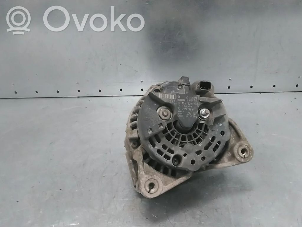 Opel Zafira B Generator/alternator 