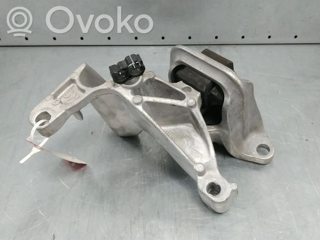 Engine mount bracket   112100014R