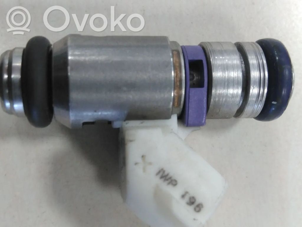 Volkswagen Polo V 6R Fuel injector 