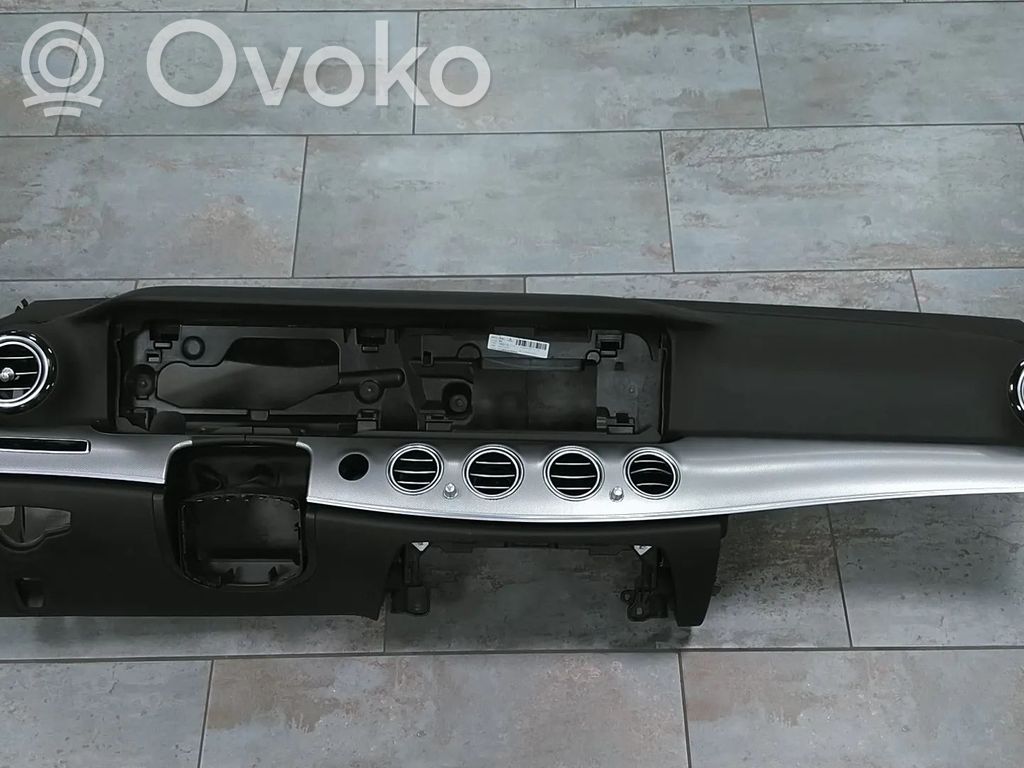 Panel de instrumentos   A21368094049K00,A2136809404
