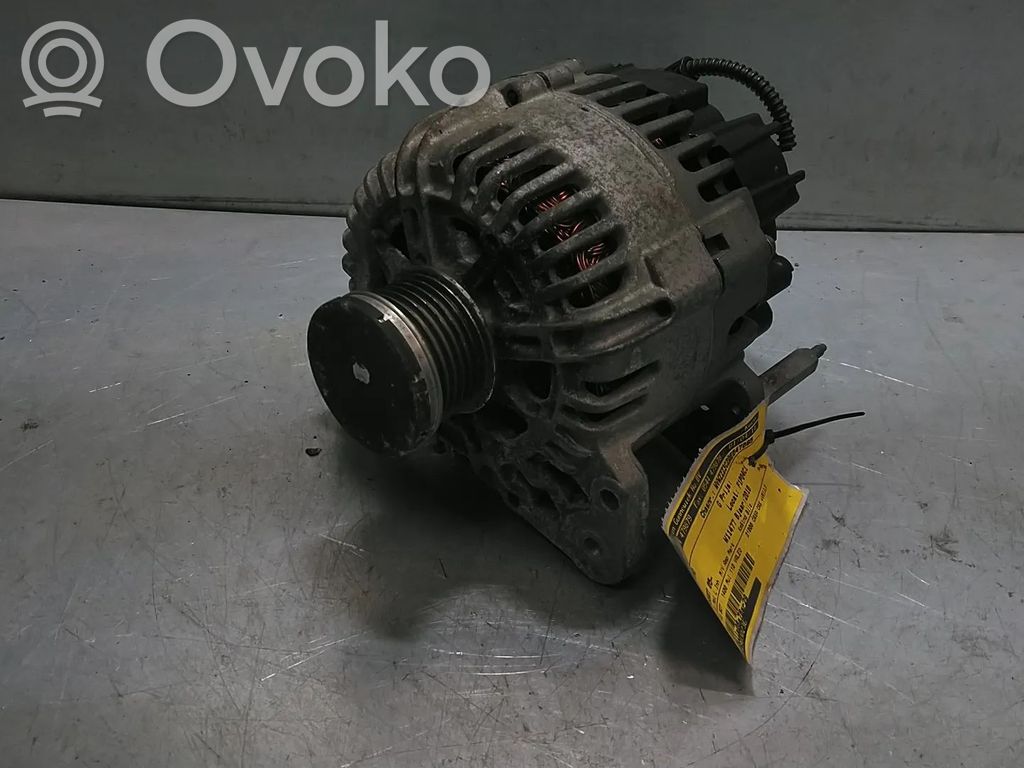 Volkswagen PASSAT B6 Alternator 