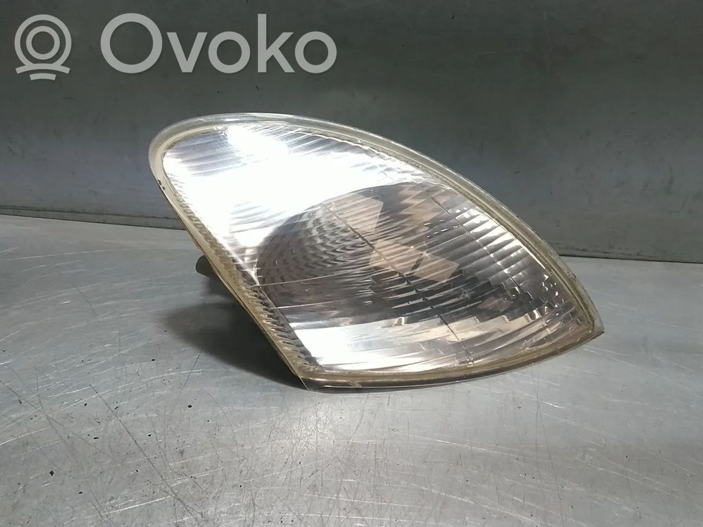 Renault Megane I Indicatore di direzione anteriore