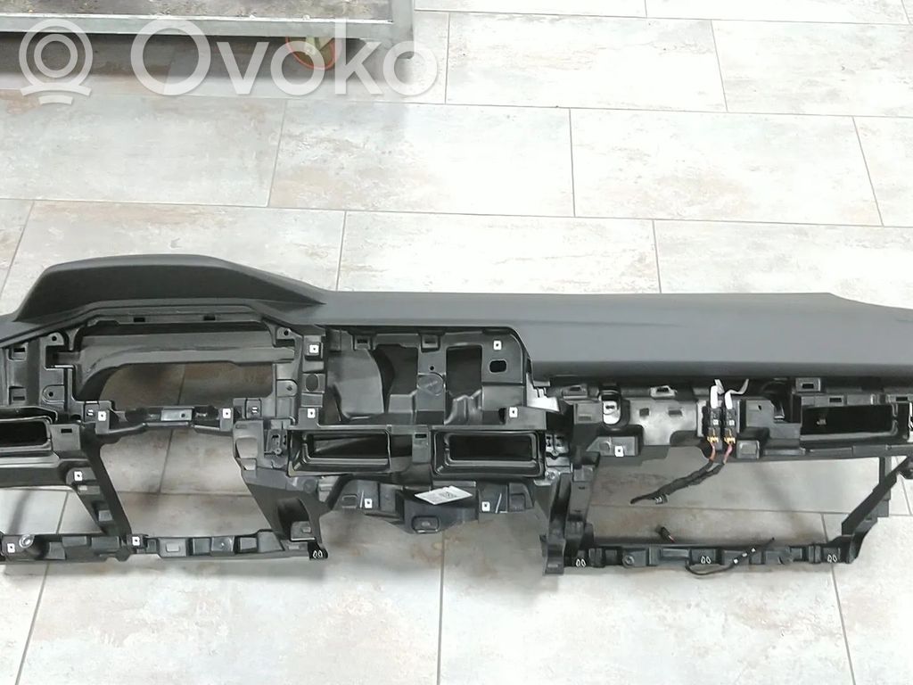 Volkswagen Golf VIII Cruscotto
