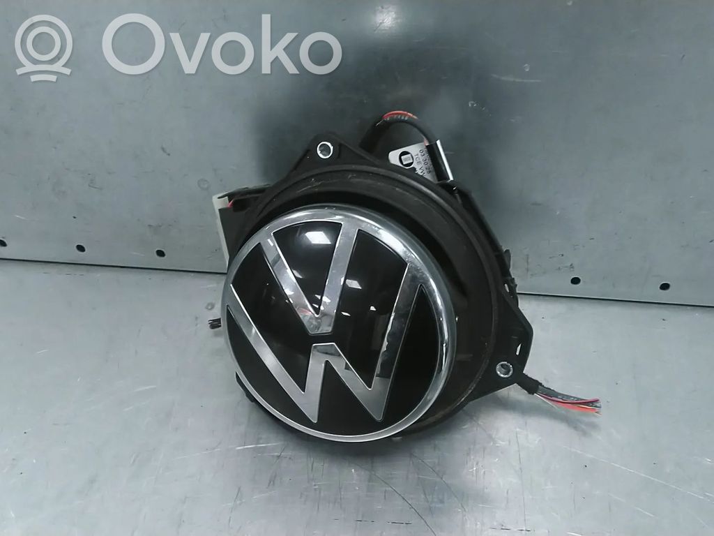 Volkswagen Golf VIII Uchwyt / Rączka klapy tylnej / bagażnika z kamerą 