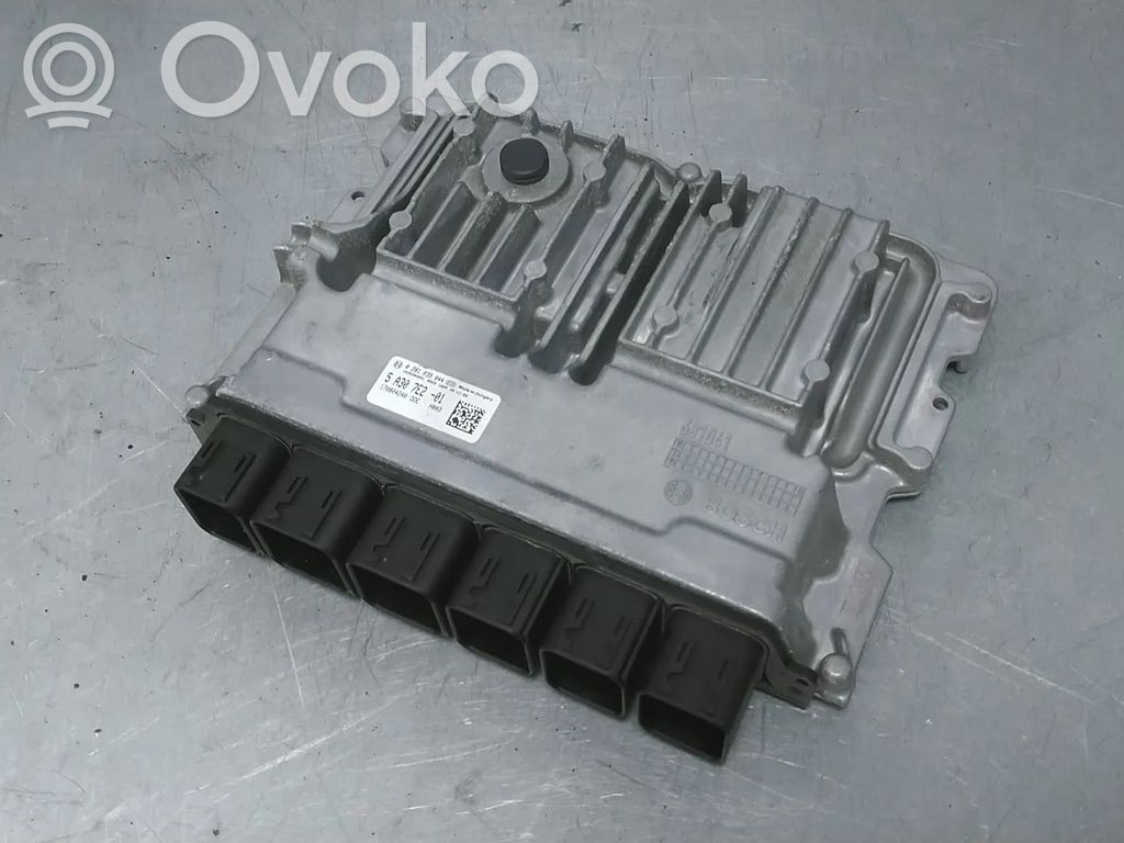 BMW 3 G20 G21 Engine control unit/module 