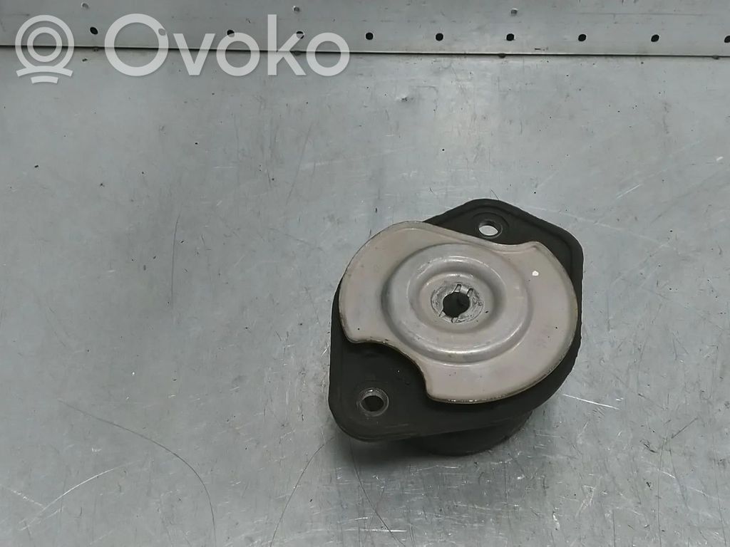 Volkswagen Golf VII Vaihdelaatikon kiinnitys 