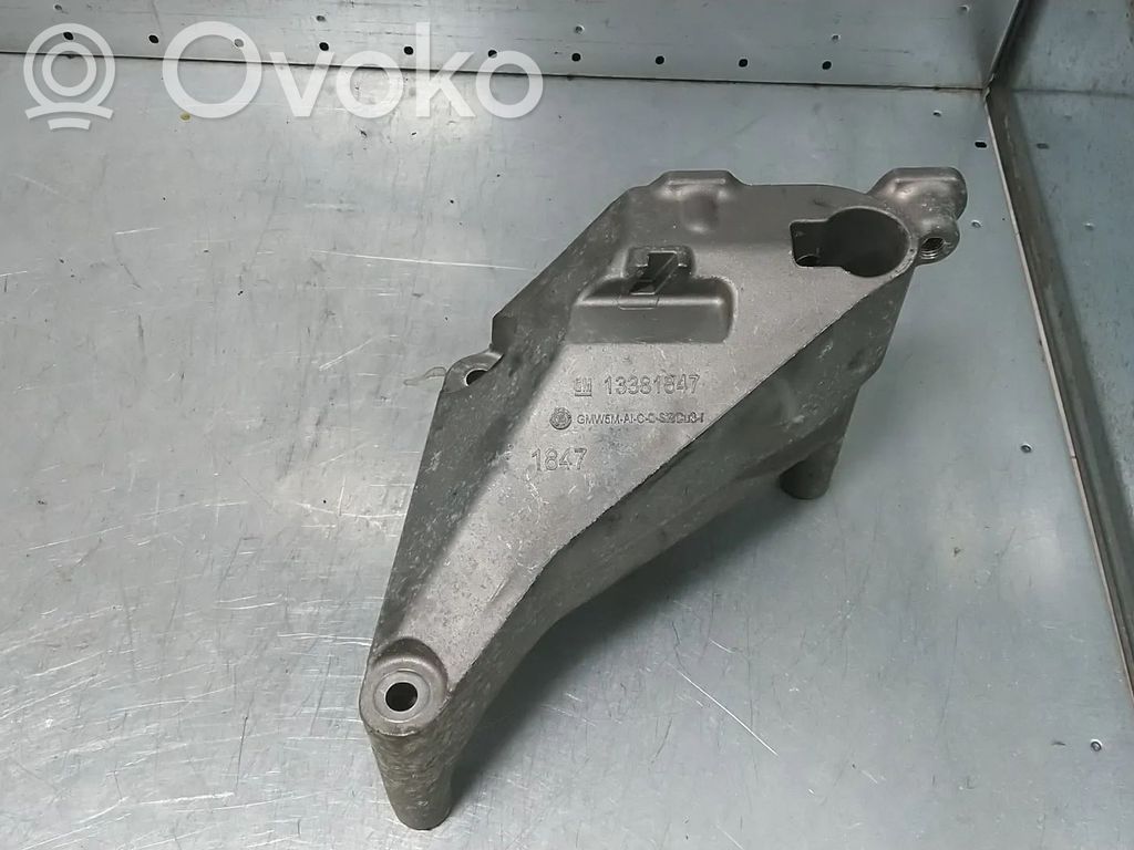 Opel Corsa E Engine mount bracket 