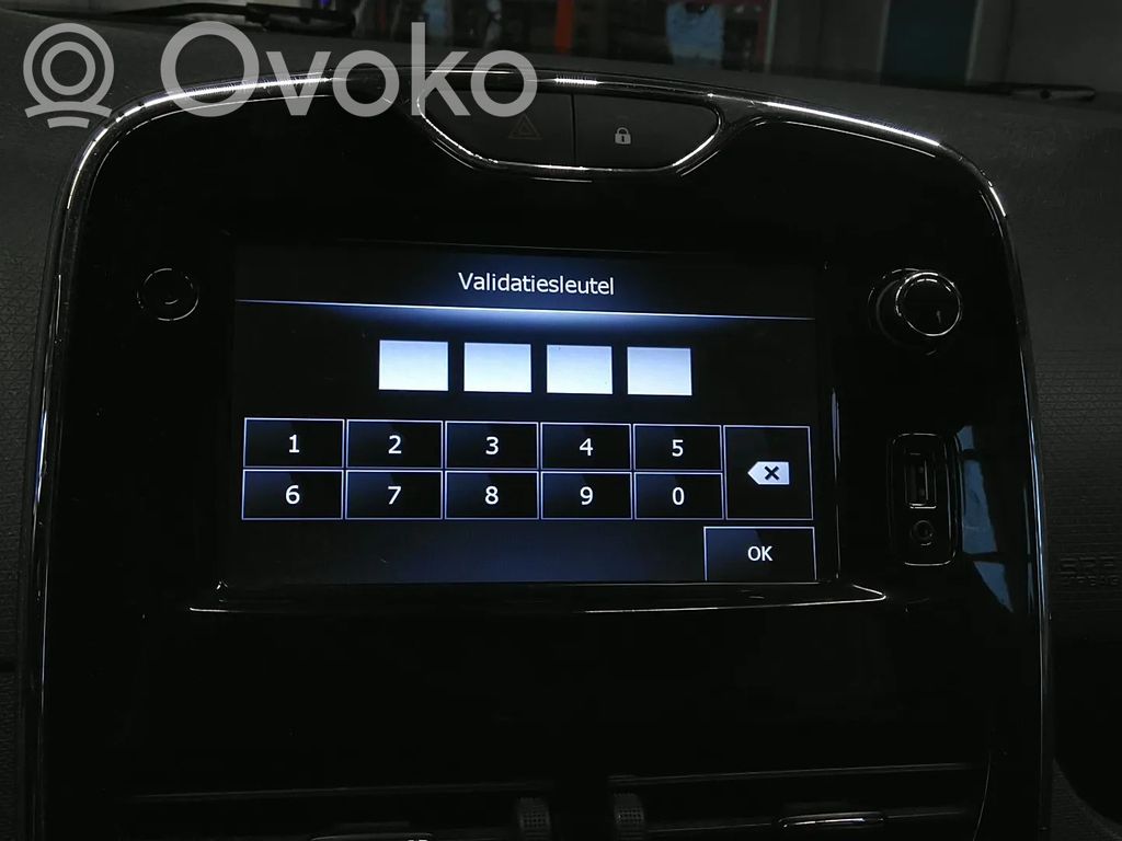 Renault Clio IV CD/DVD player unitate navigație 