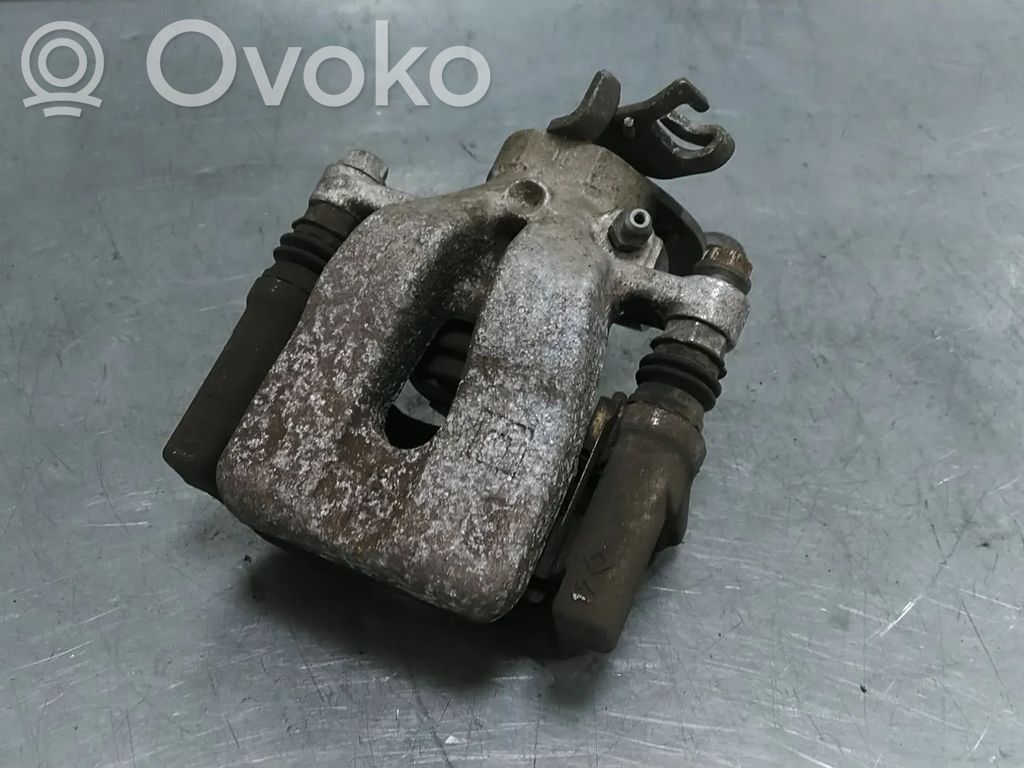 Opel Corsa E Galinis suportas 