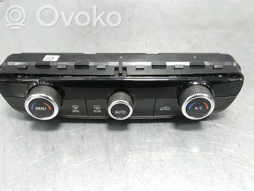 Opel Mokka B Climate control unit 