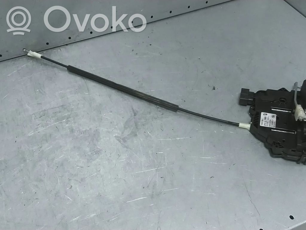 Opel Corsa E Priekinė durų spyna 