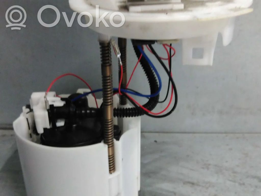 Polttoainesäiliön pumppu   13586317,A16XER