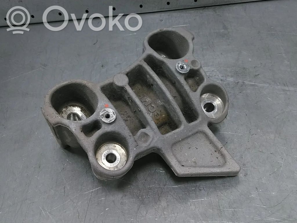 Opel Mokka B Engine mount bracket 