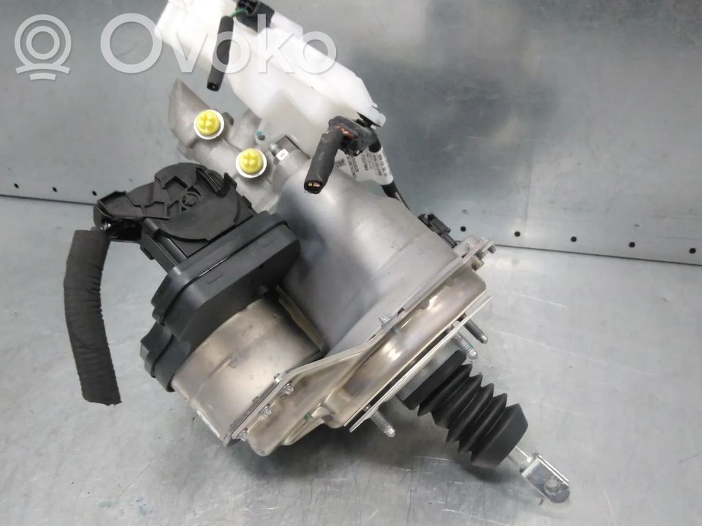 Renault Arkana Brake booster 