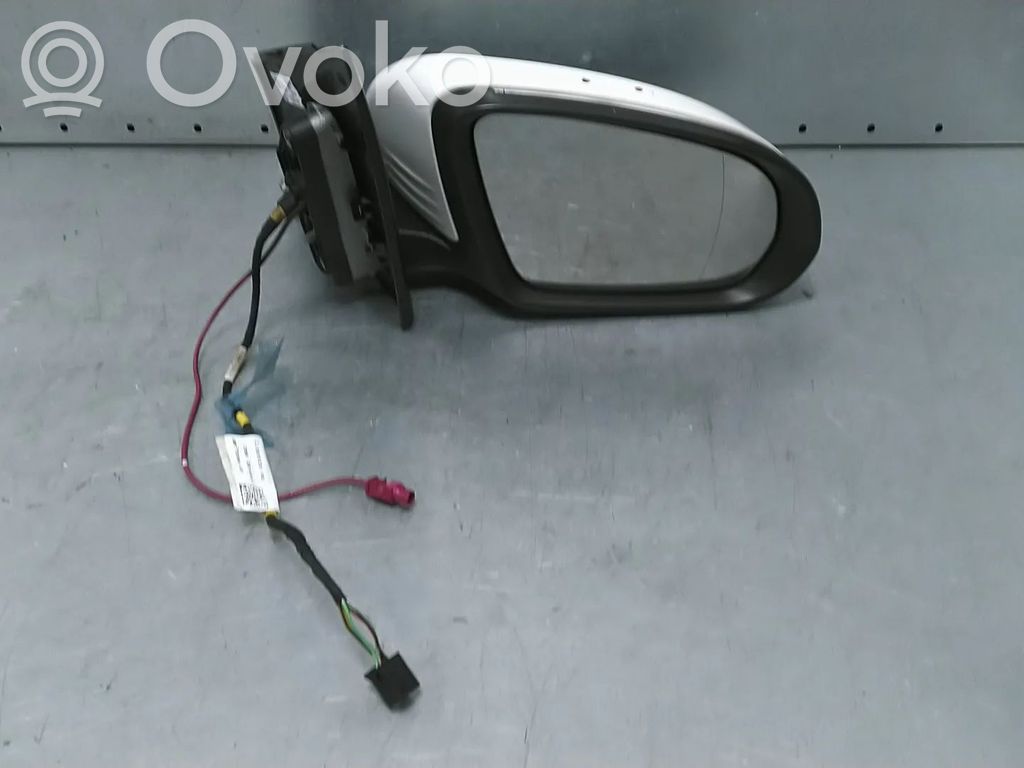 Mercedes-Benz B W247 Elektryczne lusterko boczne drzwi przednich 