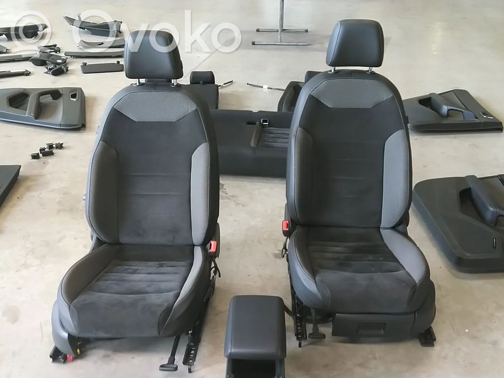 Interior set