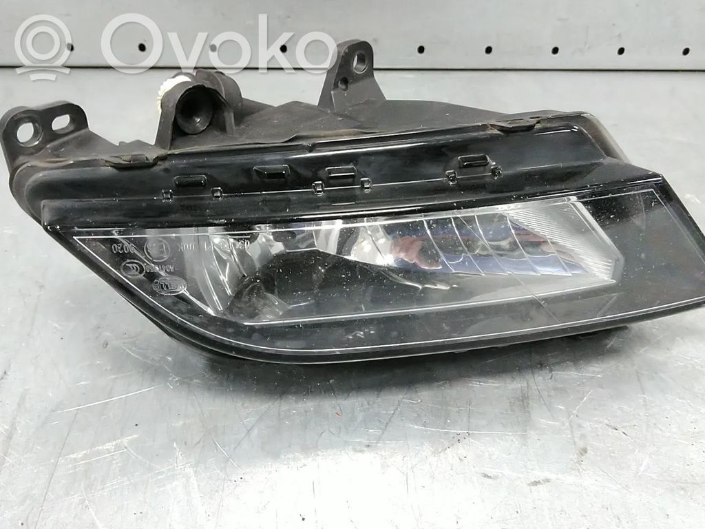 Seat Leon (5F) Etusumuvalo 