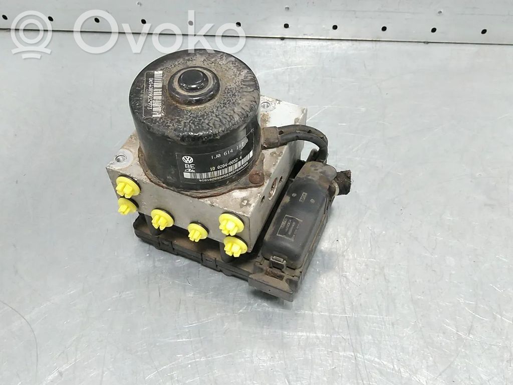 Volkswagen Golf IV Bomba de ABS 