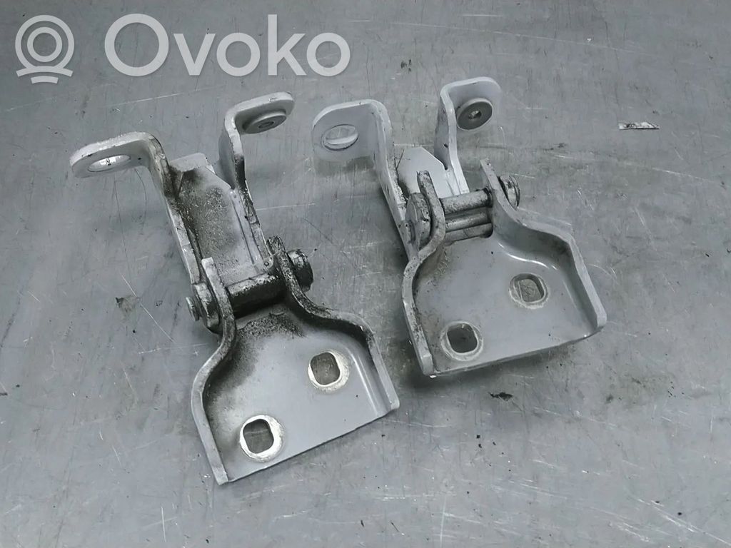 Opel Vivaro Cerniera superiore della portiera anteriore 