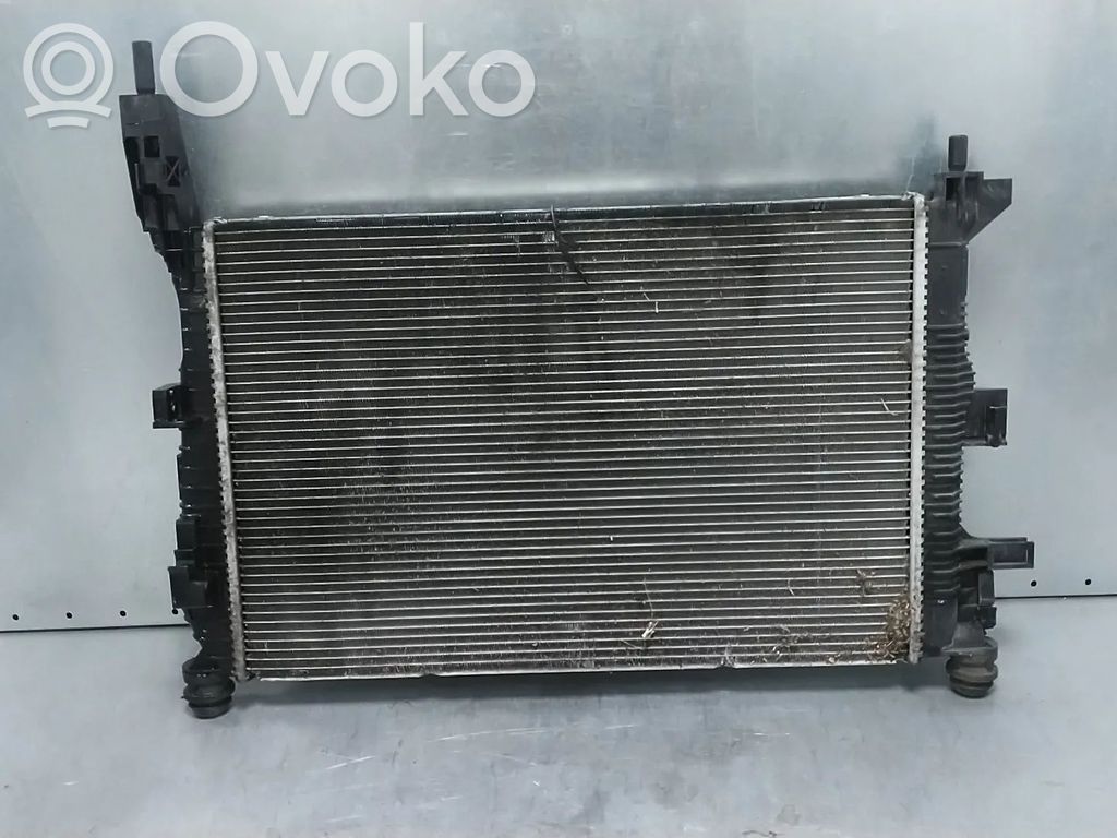 Ford Focus Aušinimo skysčio radiatorius 