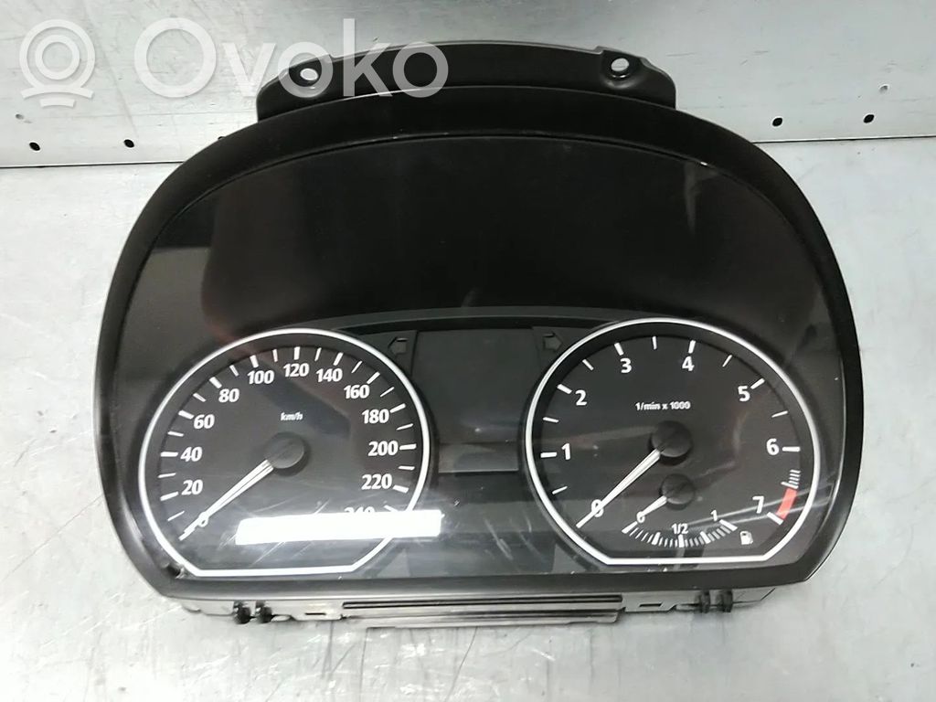 BMW 1 E81 E87 Spidometras (prietaisų skydelis) 