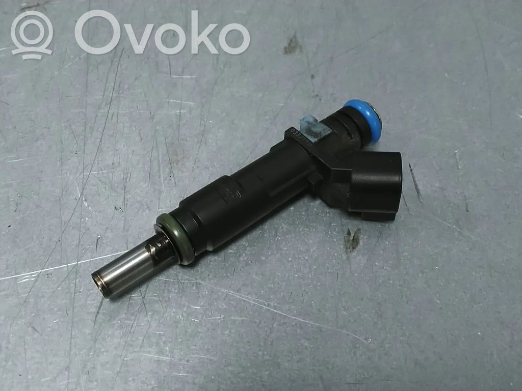 Ford Focus Fuel injector 