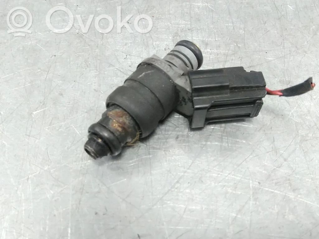 Audi A3 S3 8P Fuel injector 