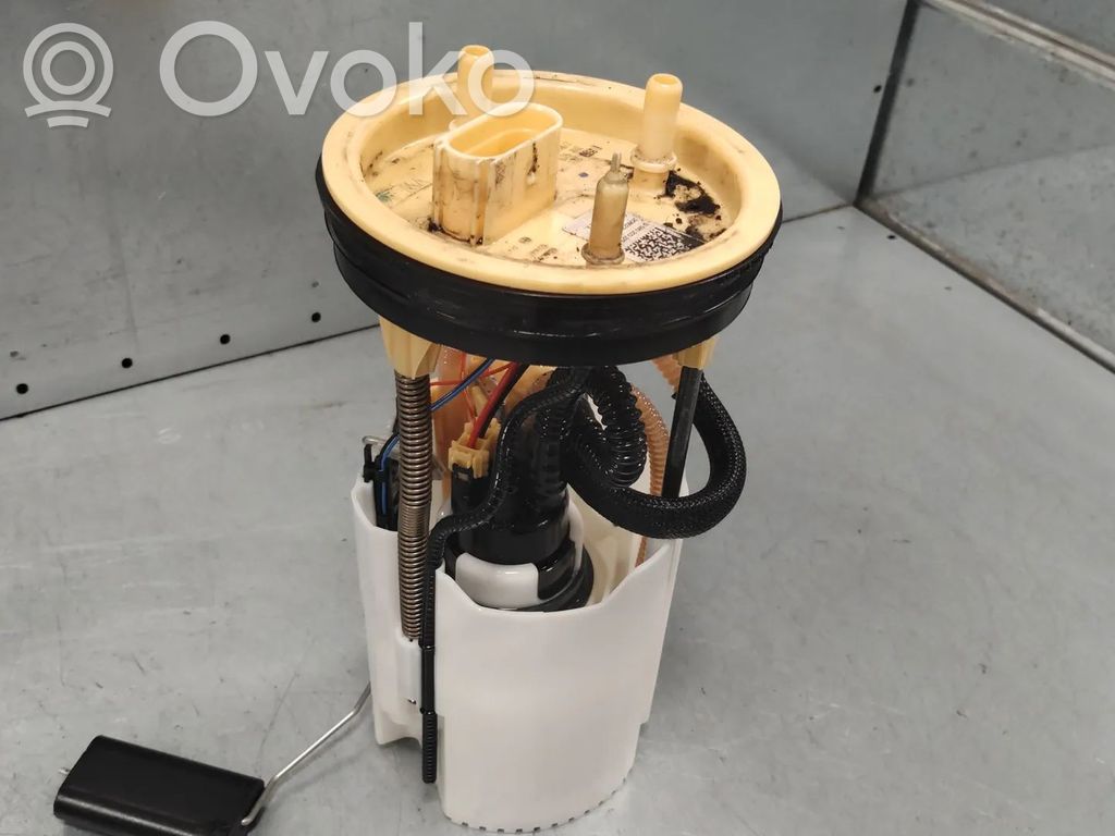 Volkswagen Crafter Bomba interna de combustible 