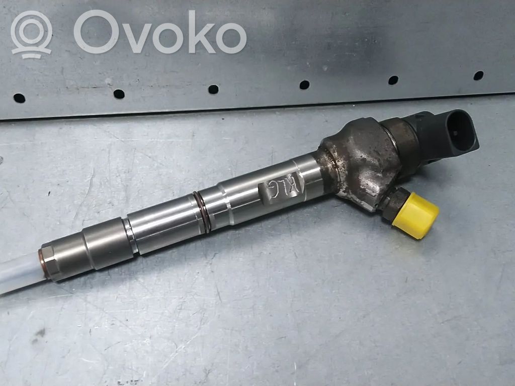Volkswagen Golf VII Injector combustibil 