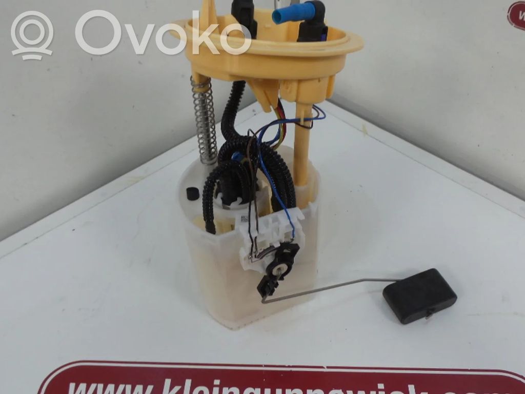 Volkswagen Golf VII Pompa carburante immersa 