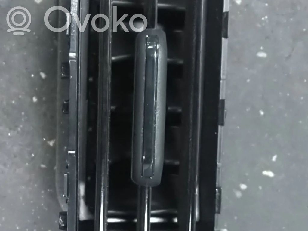 Volkswagen Caddy Boczna kratka nawiewu deski rozdzielczej